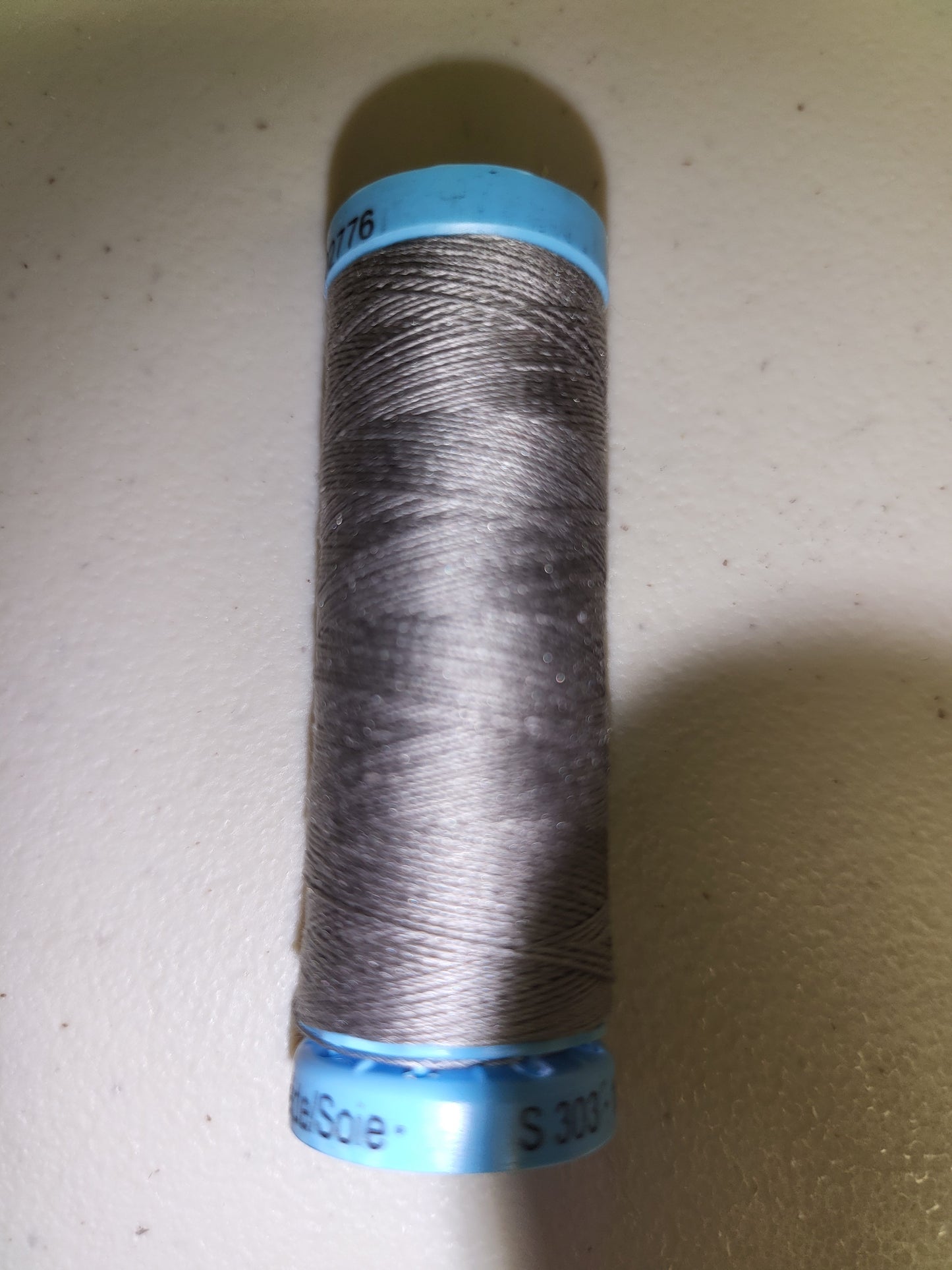 Gutermann 100/3 Silk: Colors 0 - 299